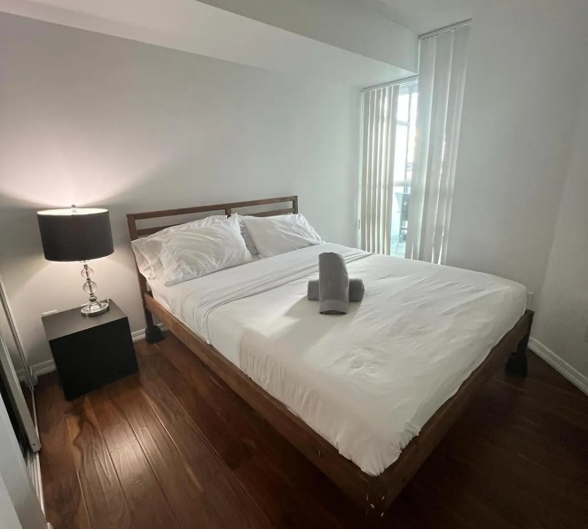 Apartment Downtown Toronto Suite By The Lake