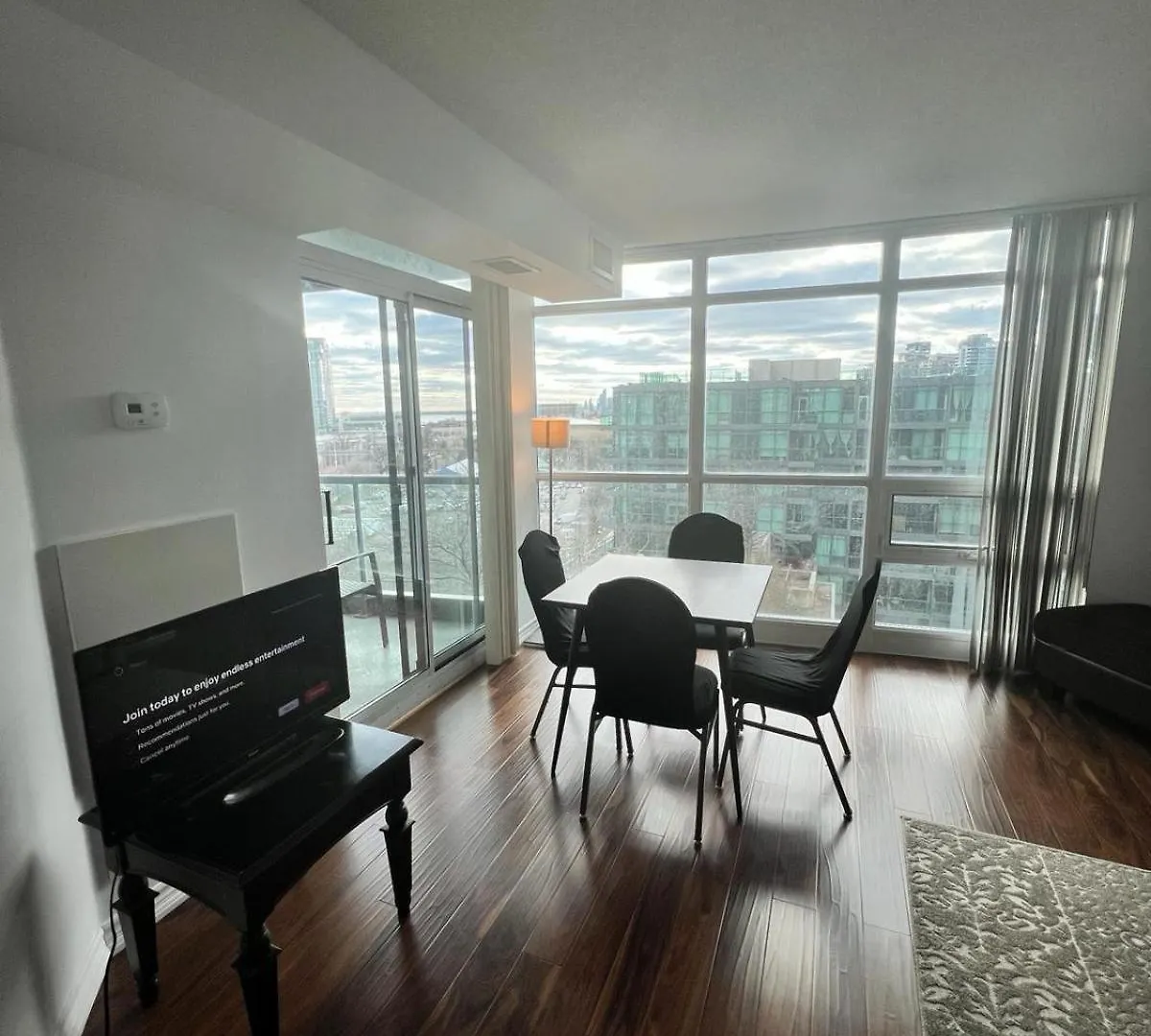 Downtown Toronto Suite By The Lake Canada