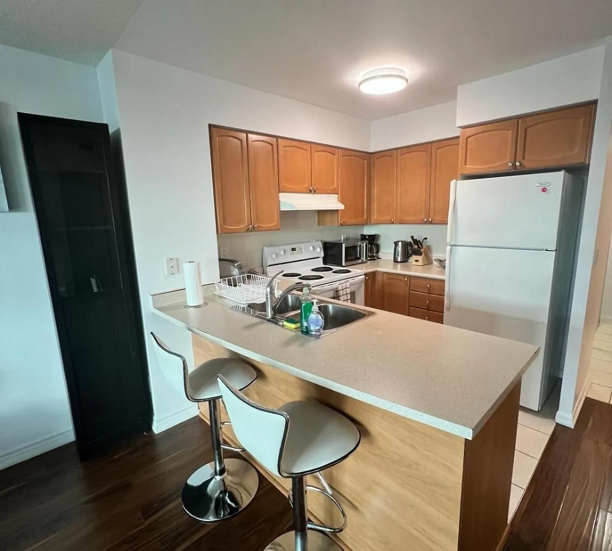Downtown Toronto Suite By The Lake
